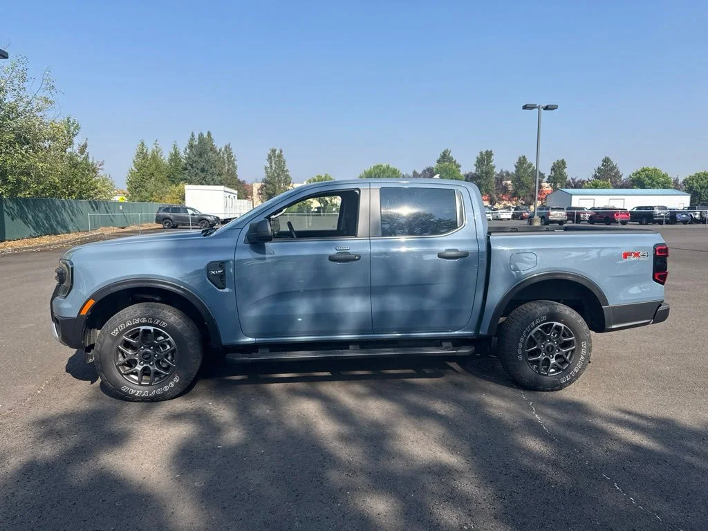 Used 2024 Azure Gray Metallic Ford XLT image 4
