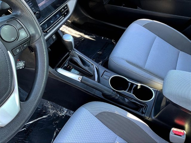 Used 2017 Gray Toyota LE image 17