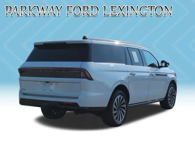 Used 2025 White Lincoln Black Label image 5