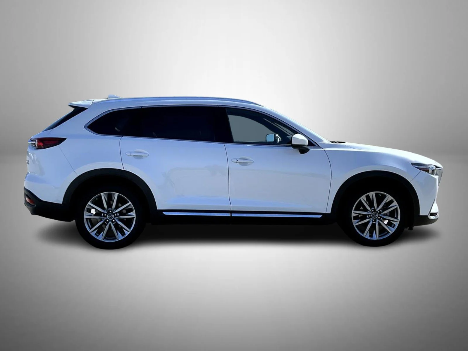 Used 2019 White Mazda Signature image 4