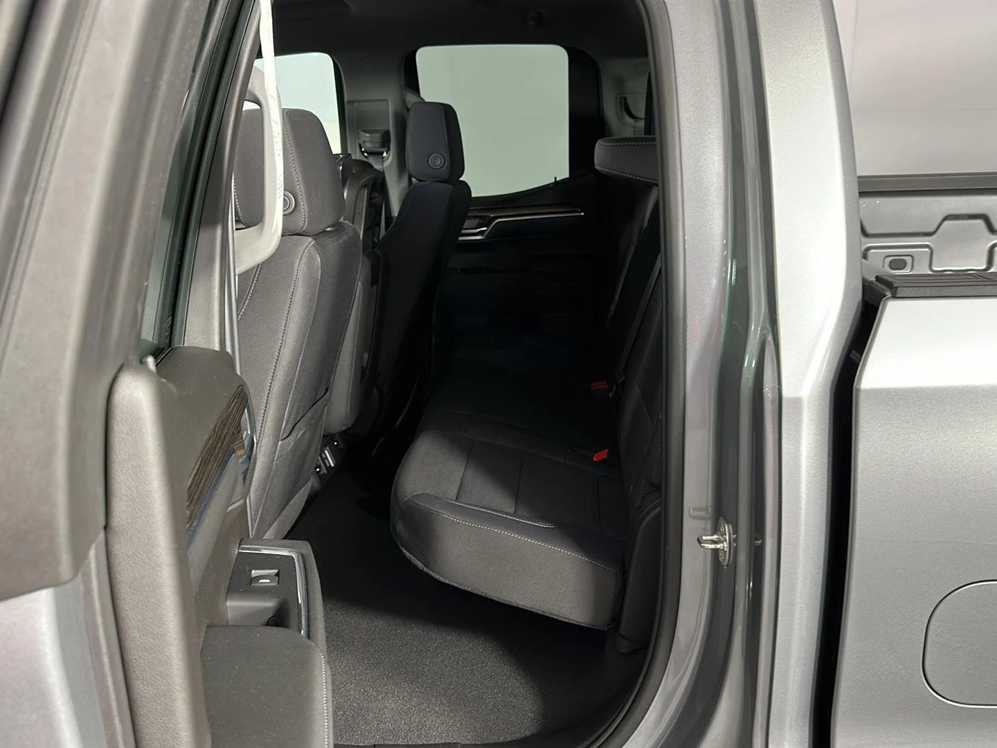 Used 2024 Sterling Gray Metallic Chevrolet LT image 22