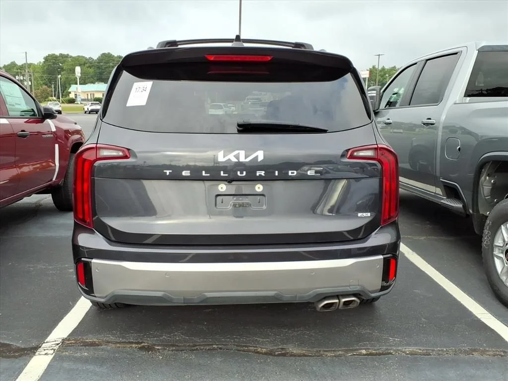 Used 2025 Gray Kia S image 5