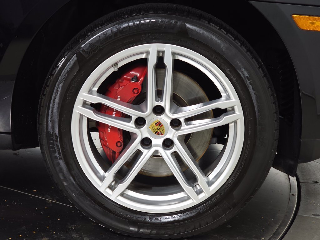 Used 2018 Jet Black Metallic Porsche S image 11