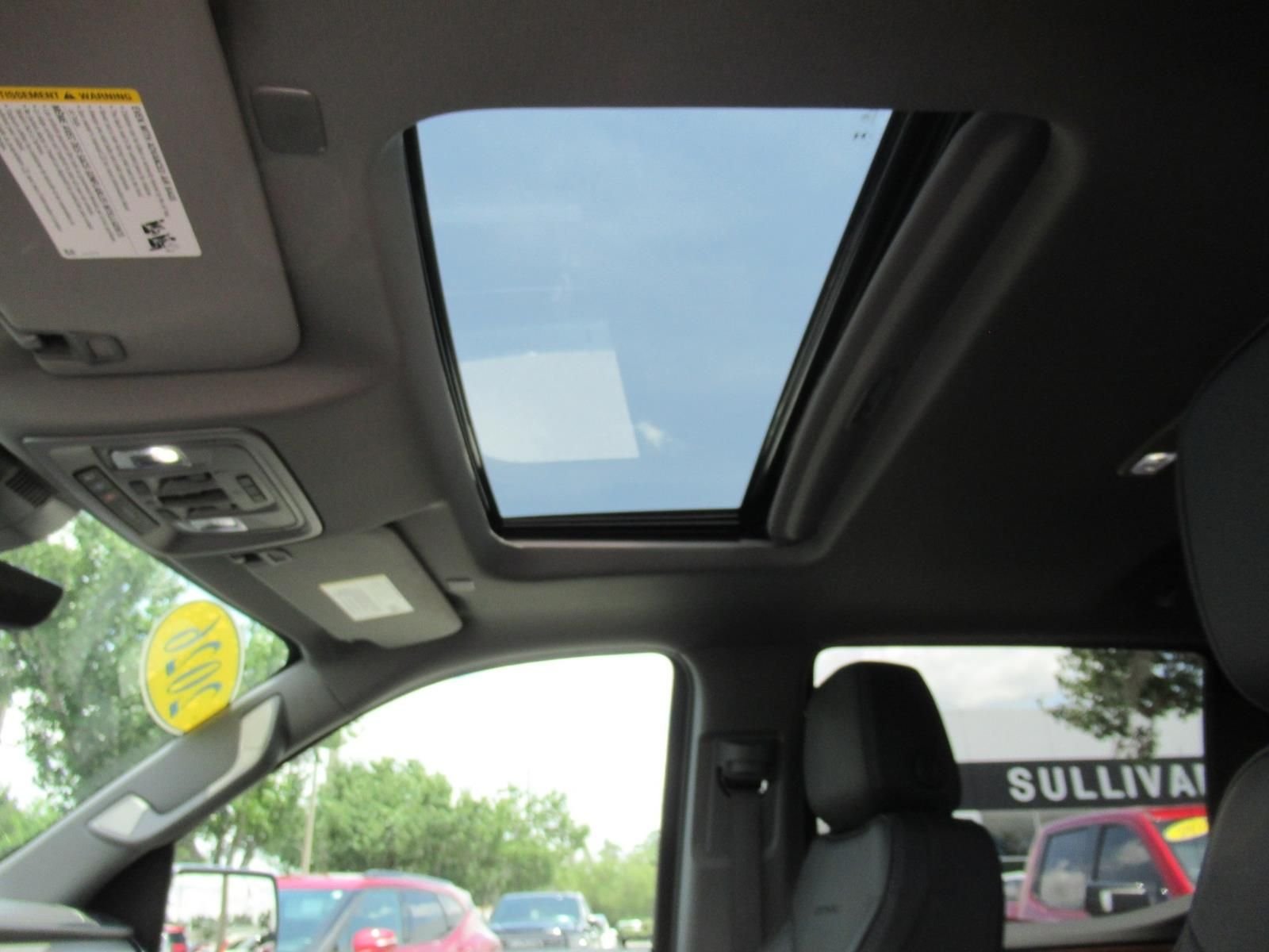Used 2026  GMC Denali image 17