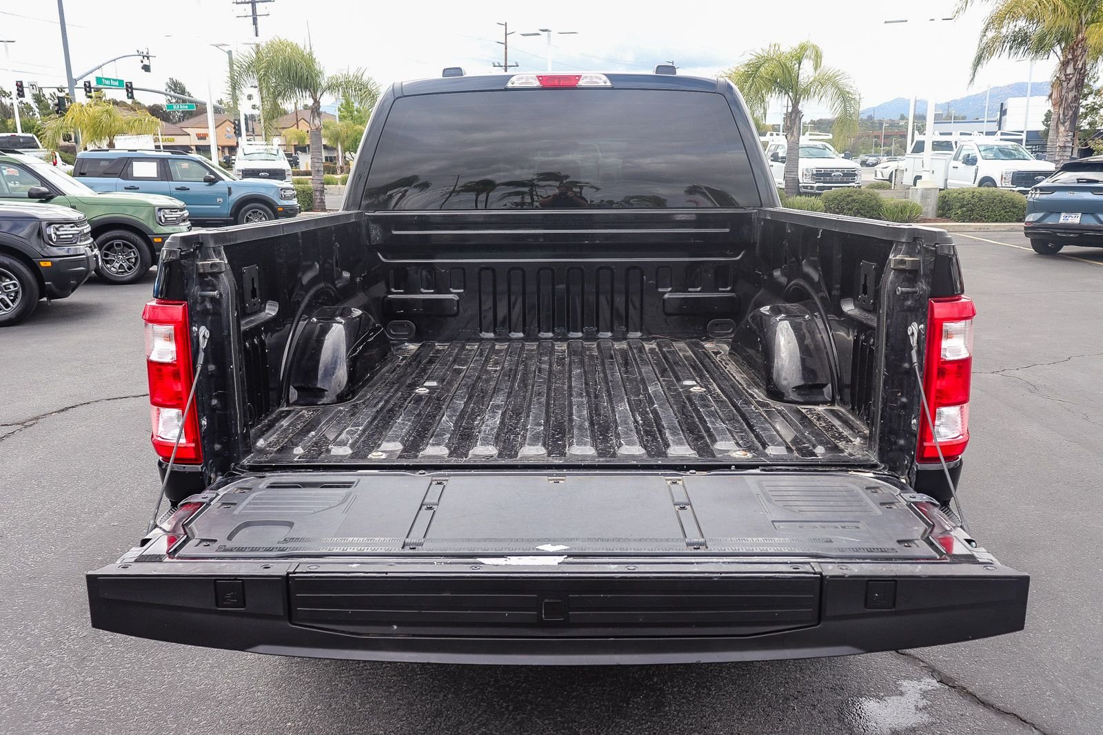 Certified Used 2022 Black Metallic Ford XL image 28