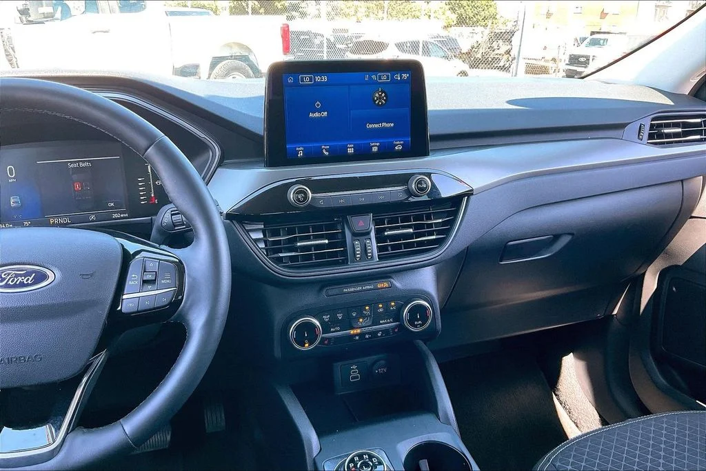 Used 2024 Black Metallic Ford Active image 5