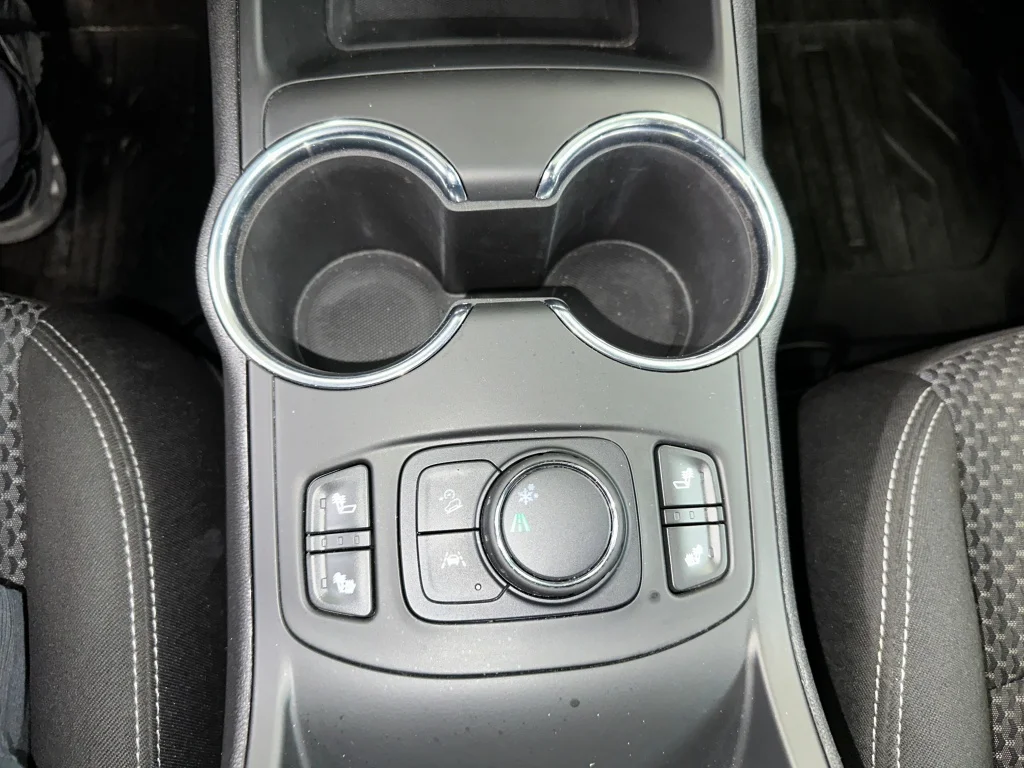 Used 2023 Sterling Metallic GMC SLE image 17