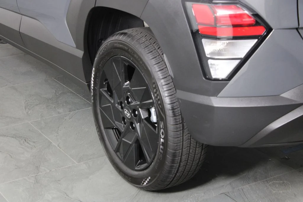 Used 2026 Gray Hyundai SEL Sport image 15