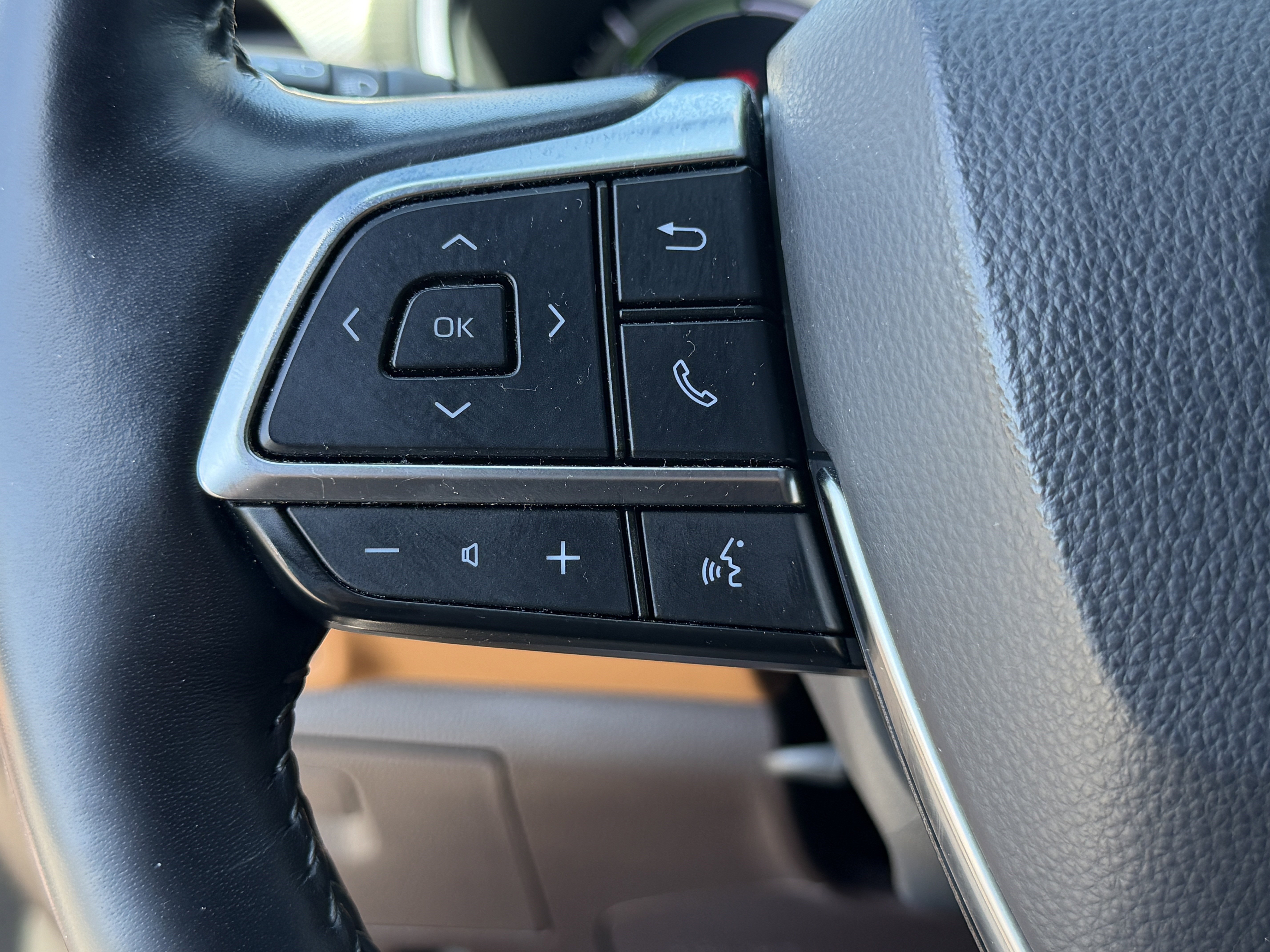 Used 2021 Midnight Black Metallic Toyota Hybrid Platinum image 20