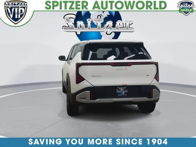 New 2027 White Kia LX image 9