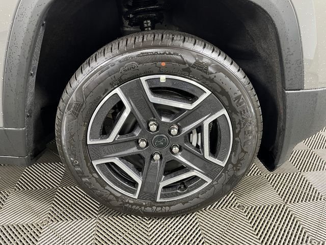 New 2026 Sting-Gray Clear-Coat Exterior Paint Jeep Limited image 5
