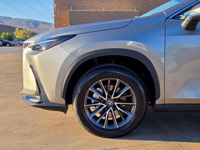 New 2026 Atomic Silver Lexus PREMIUM image 5