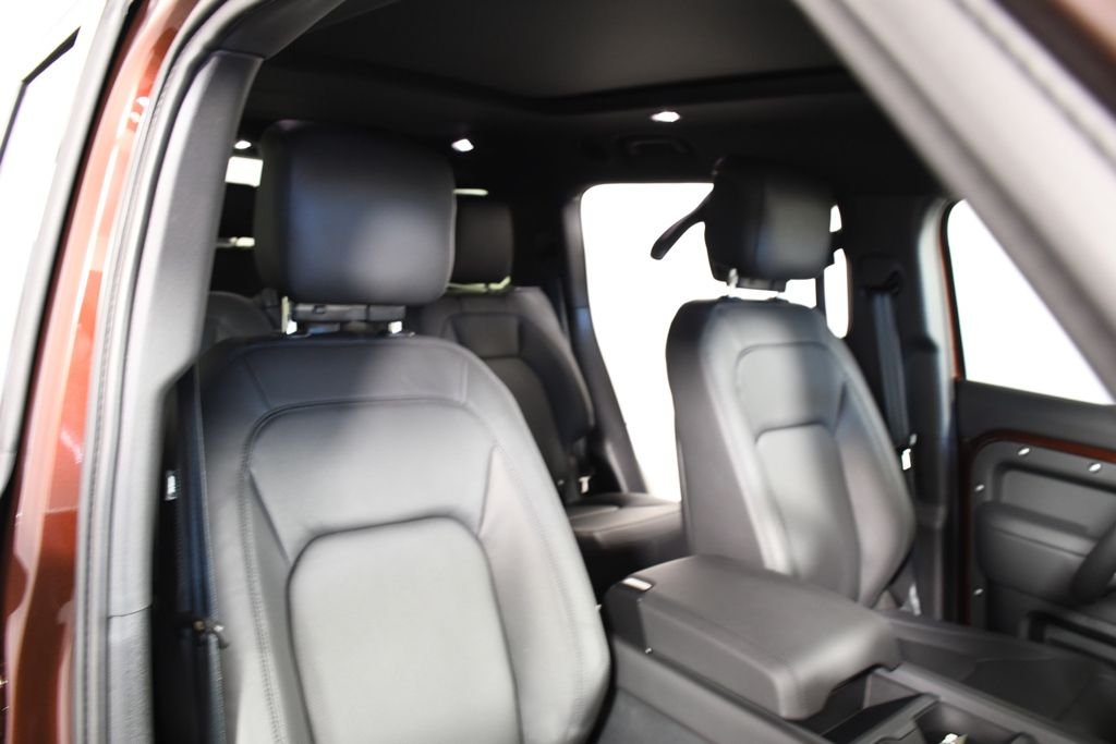 2026 Land Rover Defender S - Photo 19