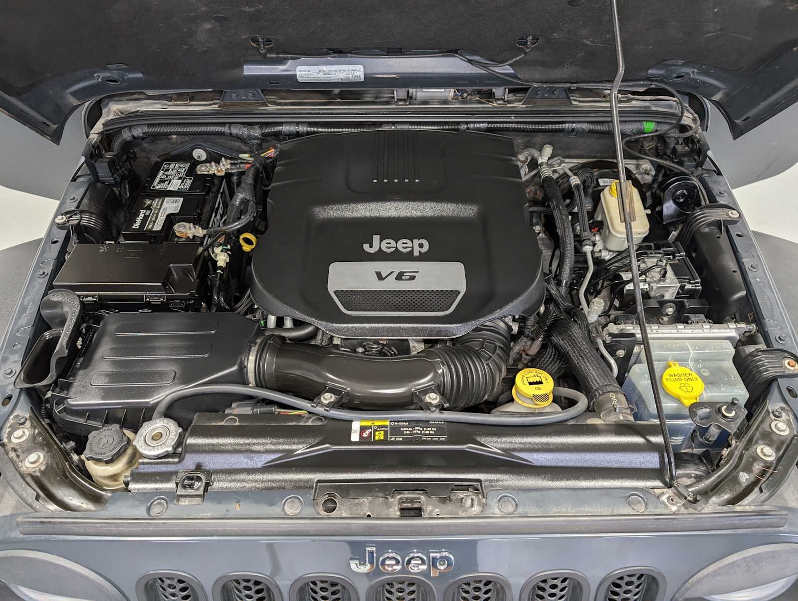 Used 2017 Rhino Clearcoat Jeep Rubicon image 13