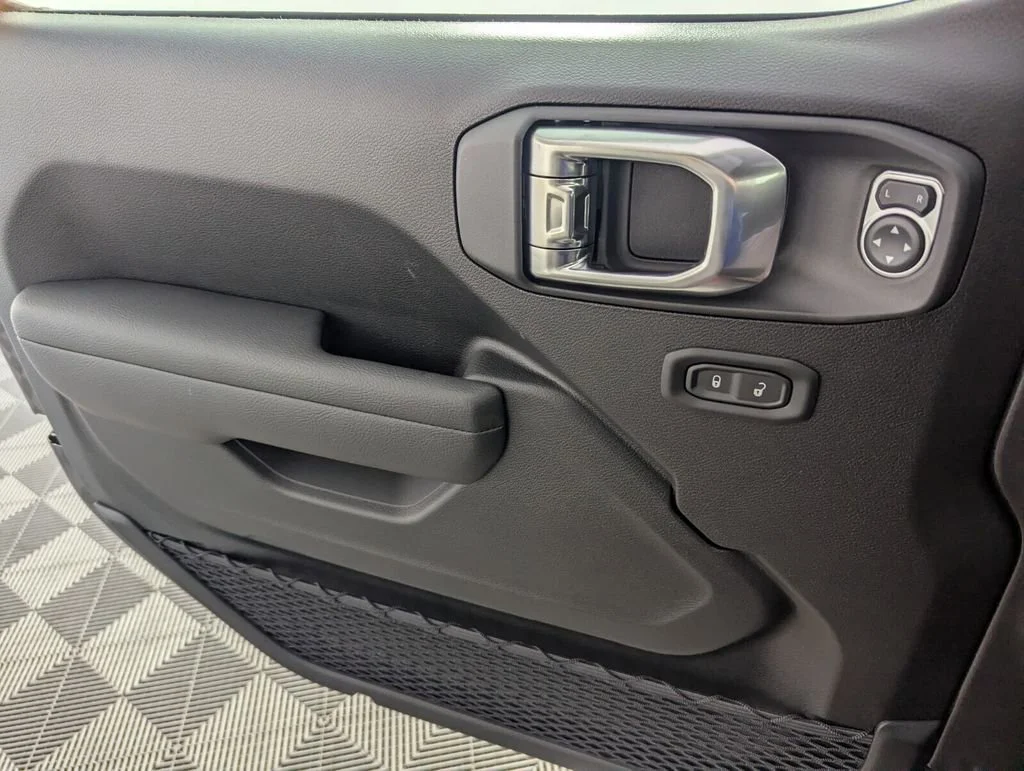 2026 Jeep Wrangler 4-Door Rubicon - Photo 28