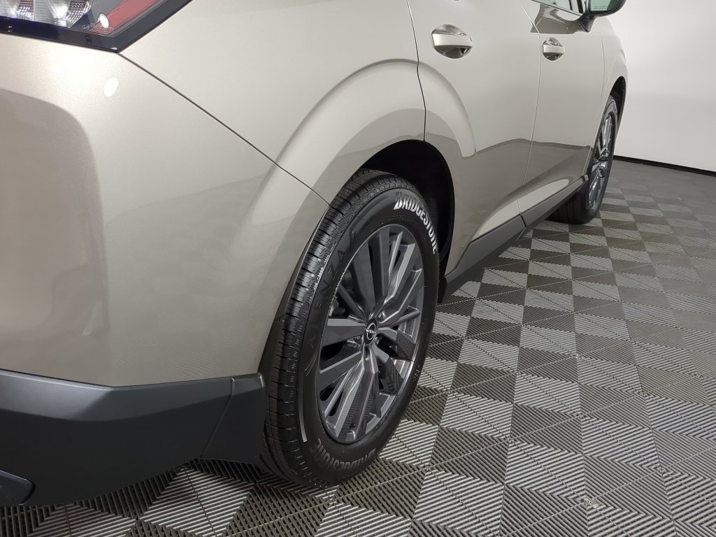 New 2026 Champagne Silver Metallic Nissan SL image 9