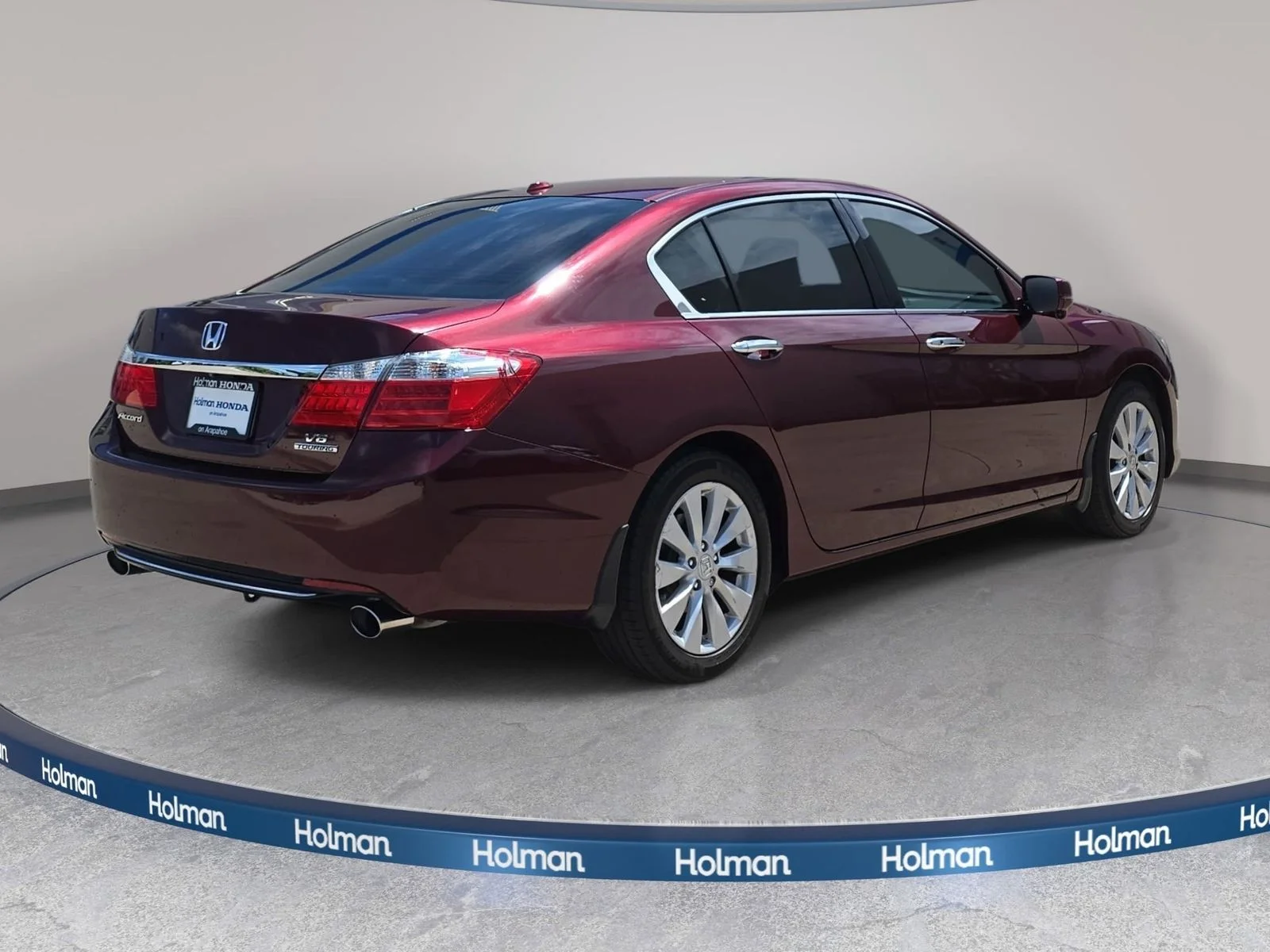 Used 2014 Basque Red Pearl II Honda Touring image 6