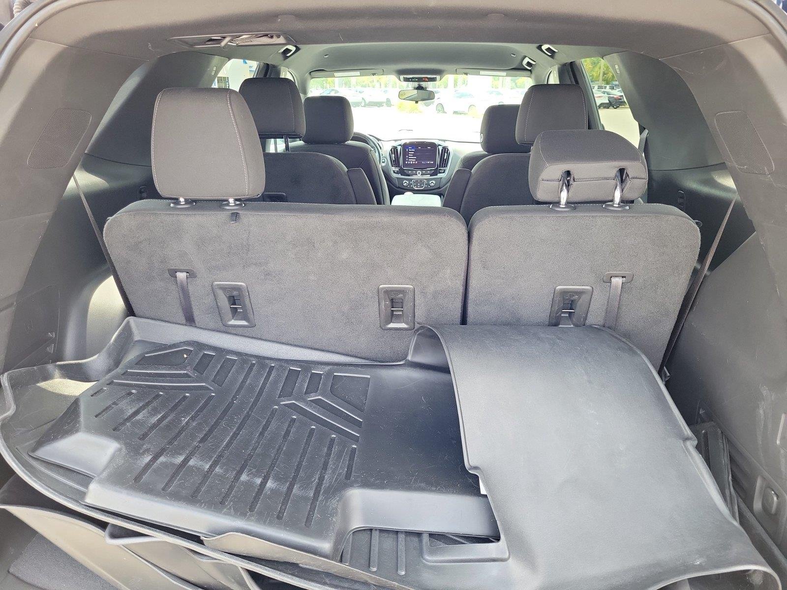 Used 2022 Northsky Blue Metallic Chevrolet LT Cloth image 10