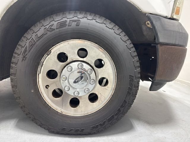 Used 2006 White Ford XL image 4