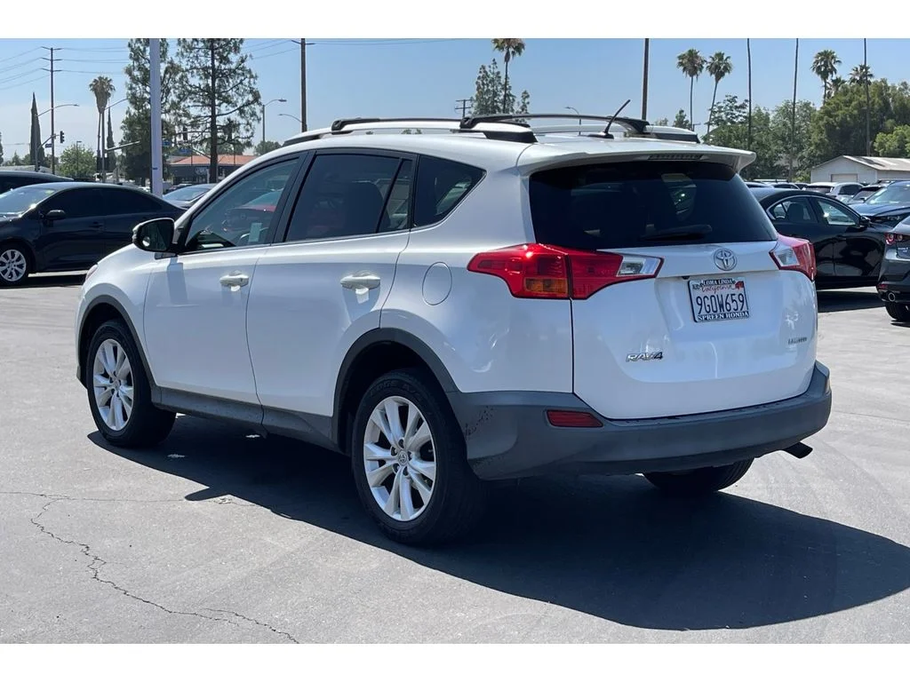 Used 2013 Blizzard Pearl Toyota Limited image 3