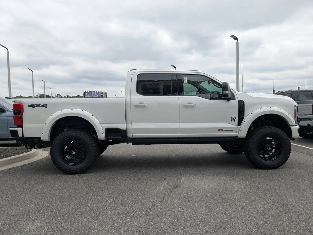 New 2026 Star White Metallic Tri-Coat Ford Lariat image 3