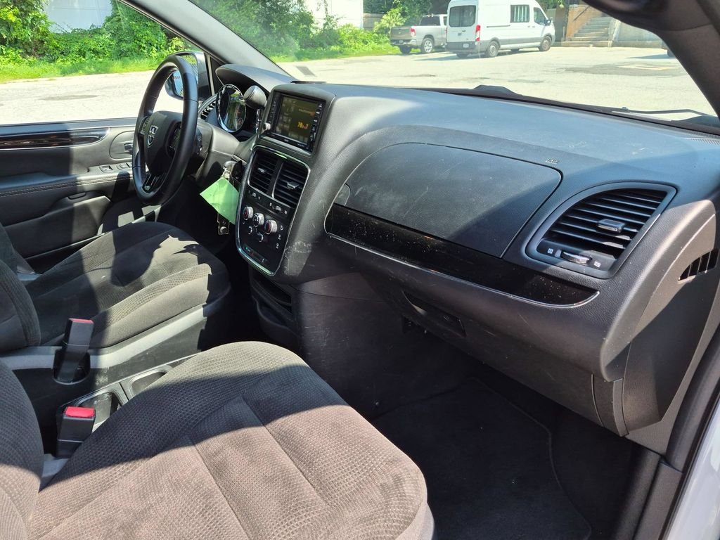 Used 2018 White Dodge SE Plus image 30