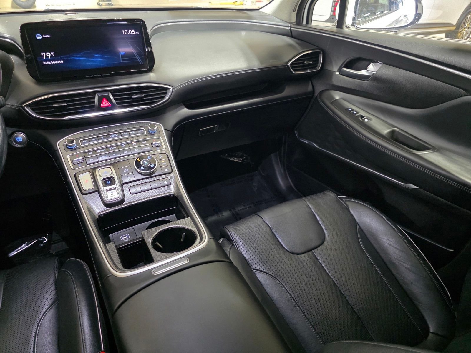 Used 2021 Cream White Hyundai Limited image 17