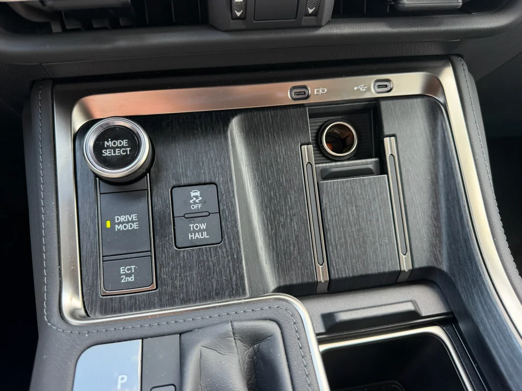 Used 2025 Nebula Gray Pearl Lexus Luxury image 17