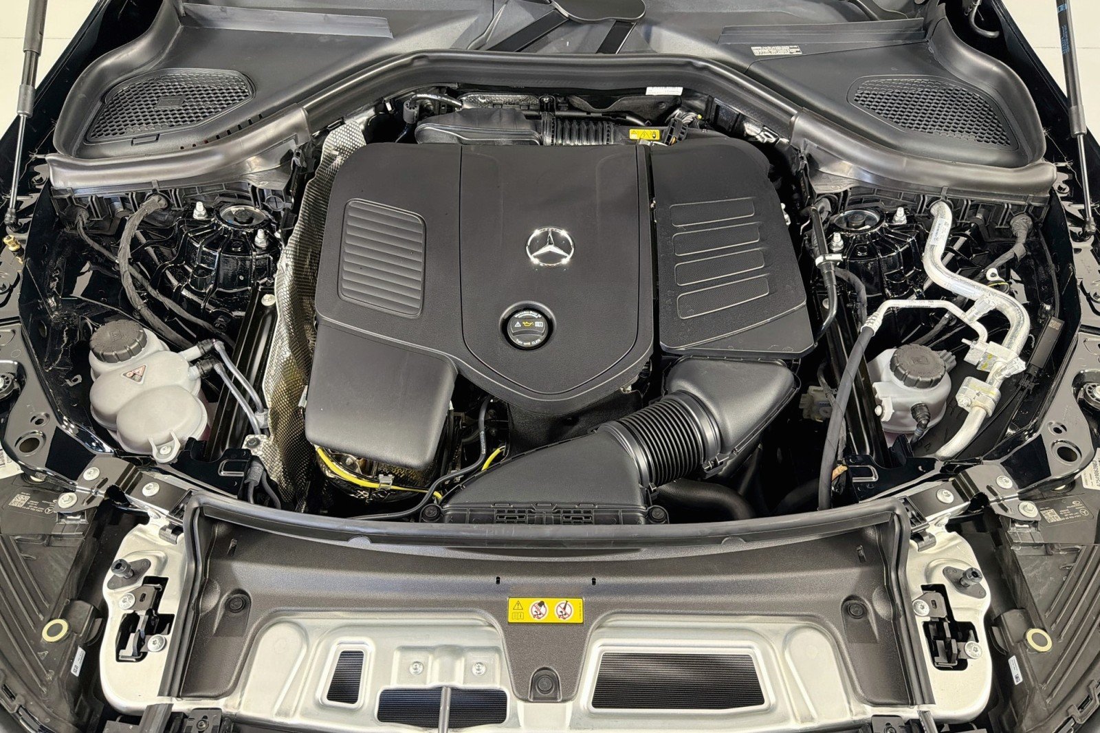 New 2026 Black Mercedes-Benz GLC 300 SUV image 10