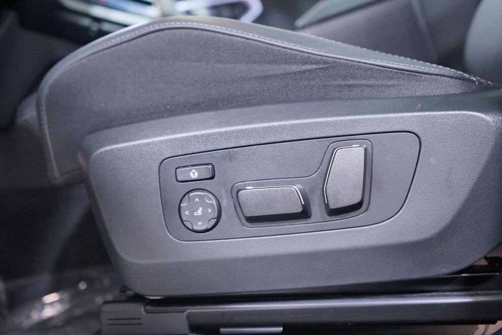 Used 2025 Dark Graphite BMW 30 xDrive image 8
