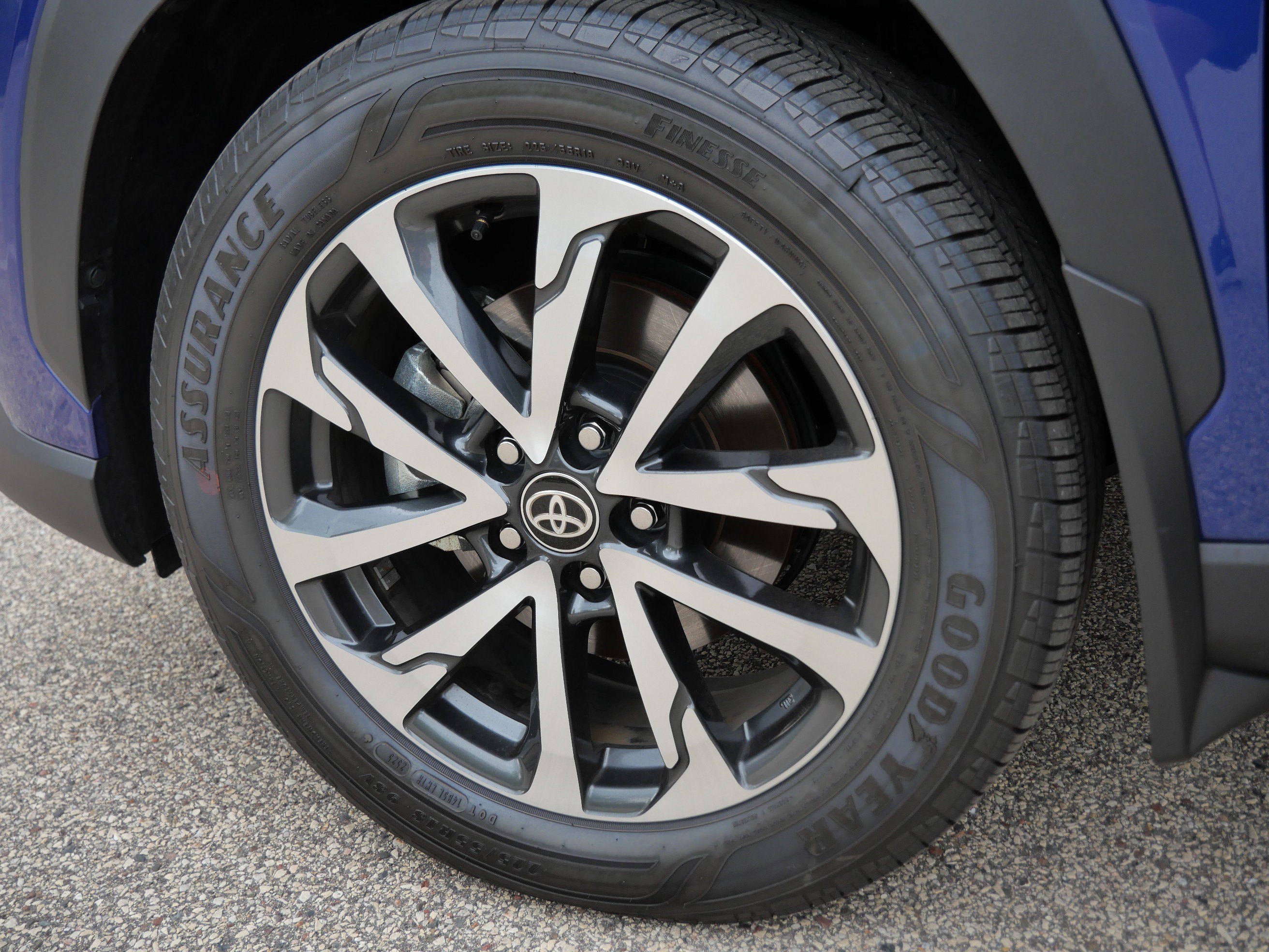 Used 2025 Blue Crush Metallic Toyota XLE image 16