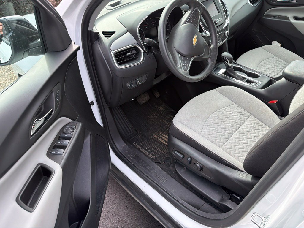 Used 2024 Summit White Chevrolet LS image 13