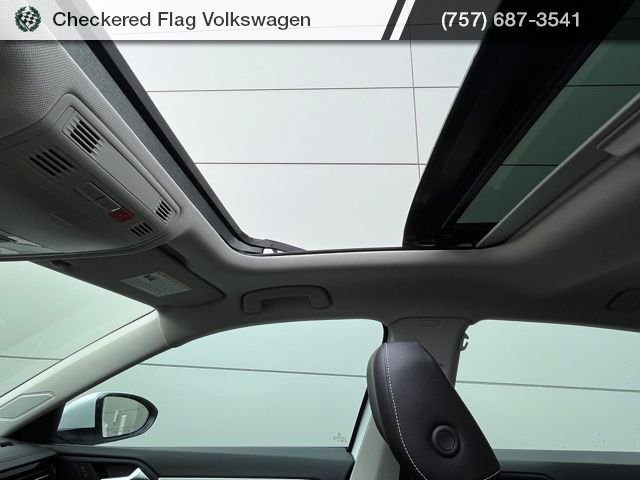 2026 Volkswagen Jetta SE - Photo 10