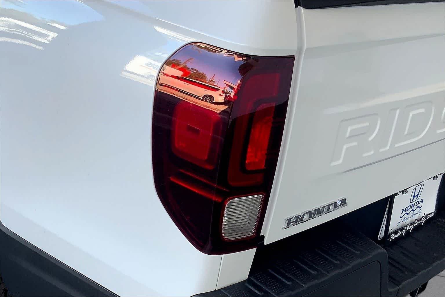 New 2026 Platinum White Pearl Honda RTL image 14