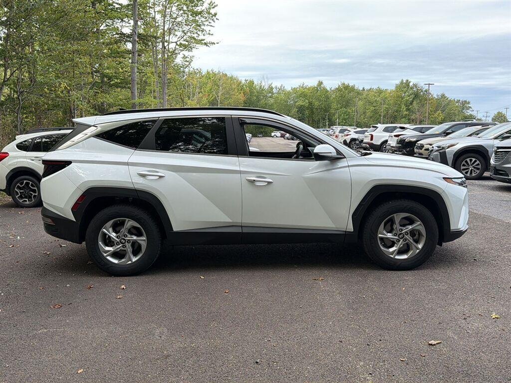 Used 2022 Quartz White Hyundai SEL image 7