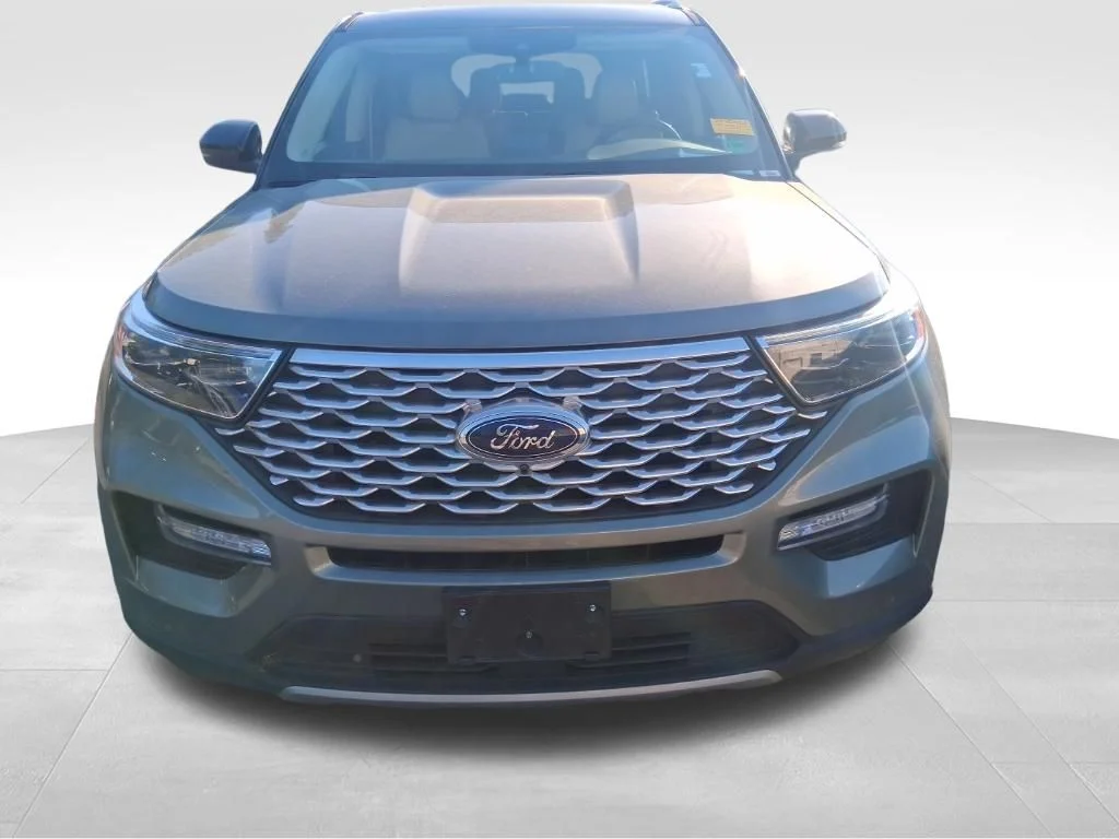 Used 2020 Green Ford Platinum image 3