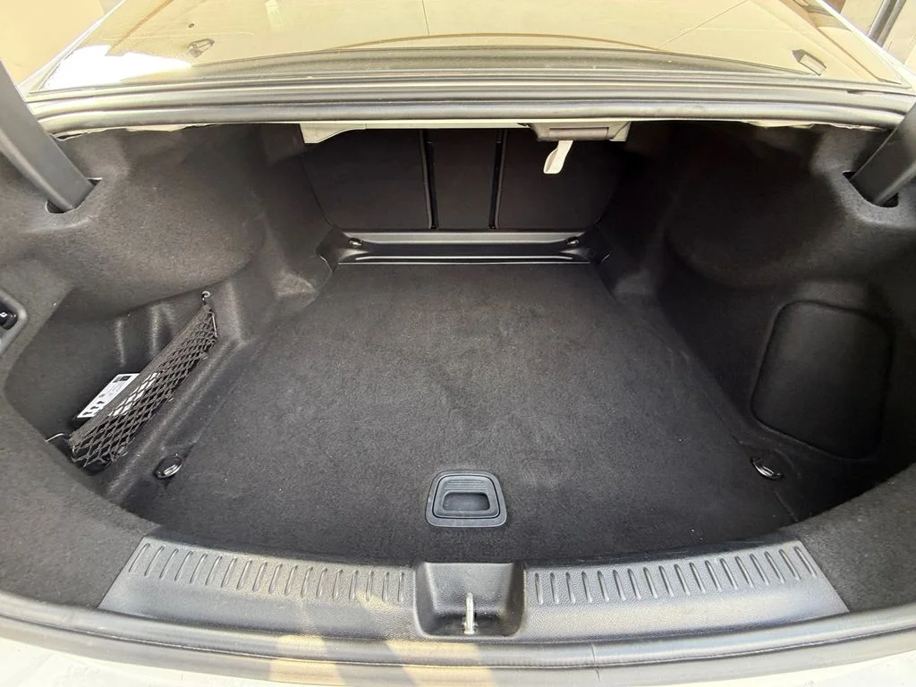 2025 Mercedes-Benz E-Class E350 - Photo 13