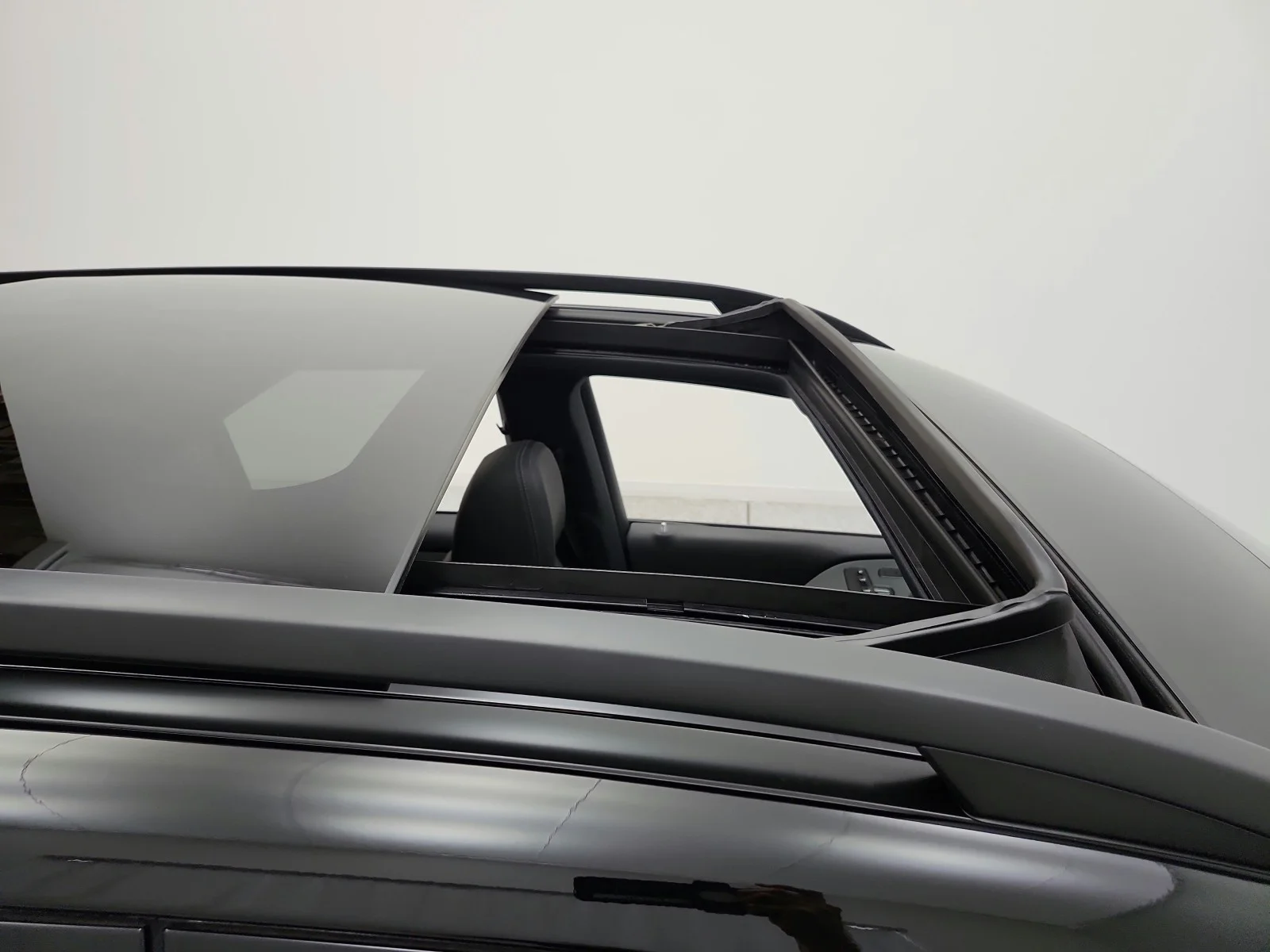 Used 2025 Black Mercedes-Benz GLE 350 SUV image 18