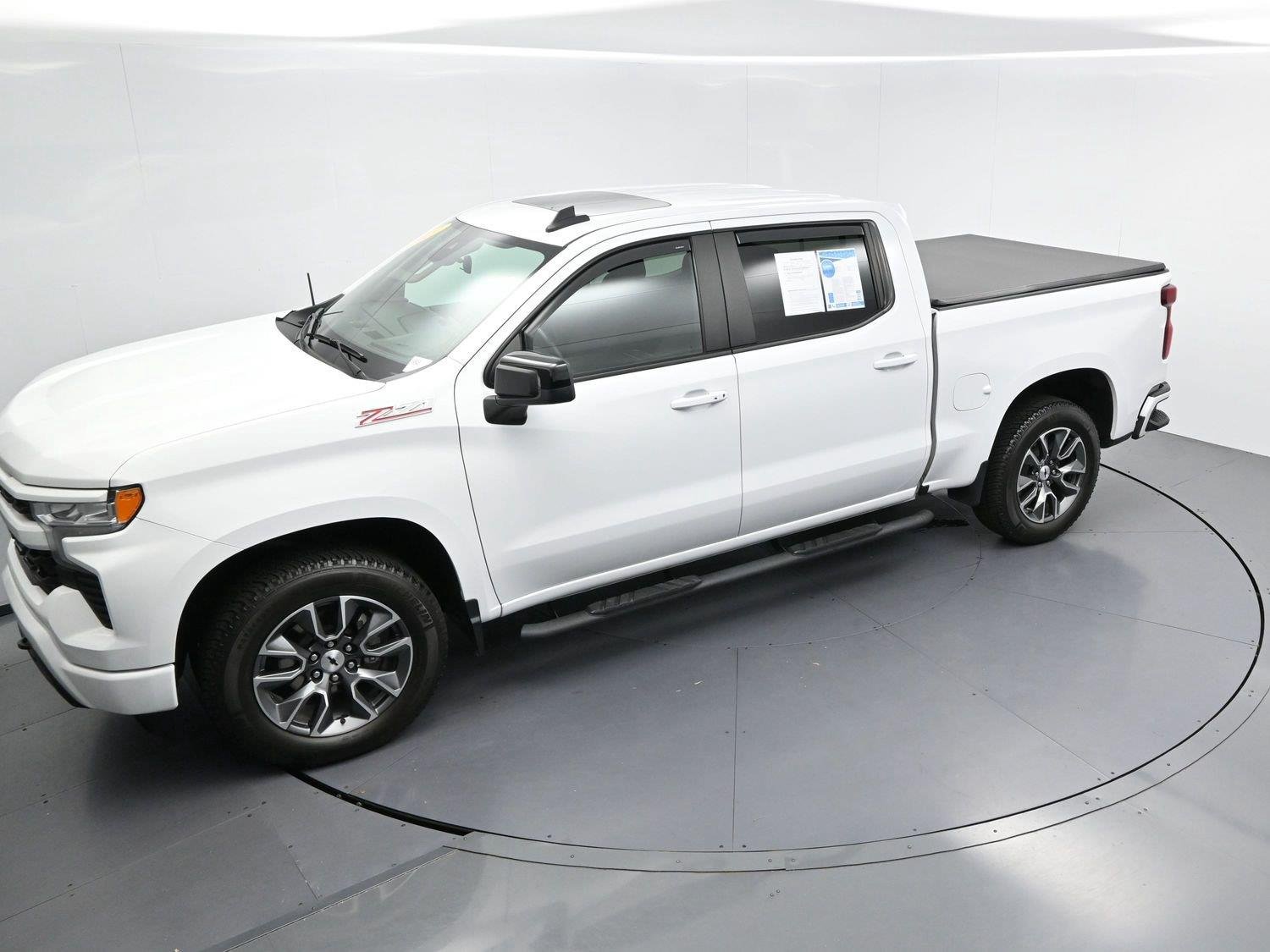 Used 2023 SUMMIT WHITE Chevrolet RST image 41