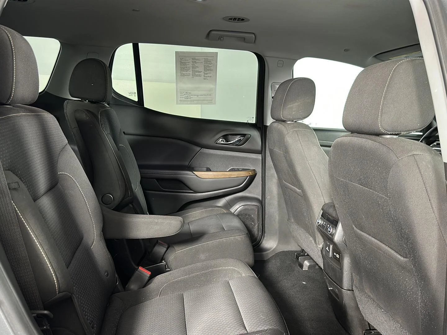 Used 2023 Sterling Metallic GMC SLE image 24