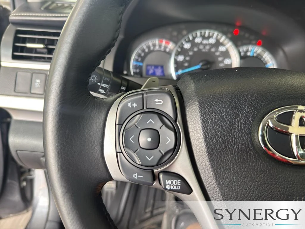 Used 2014 Magnetic Gray Metallic Toyota SE image 13