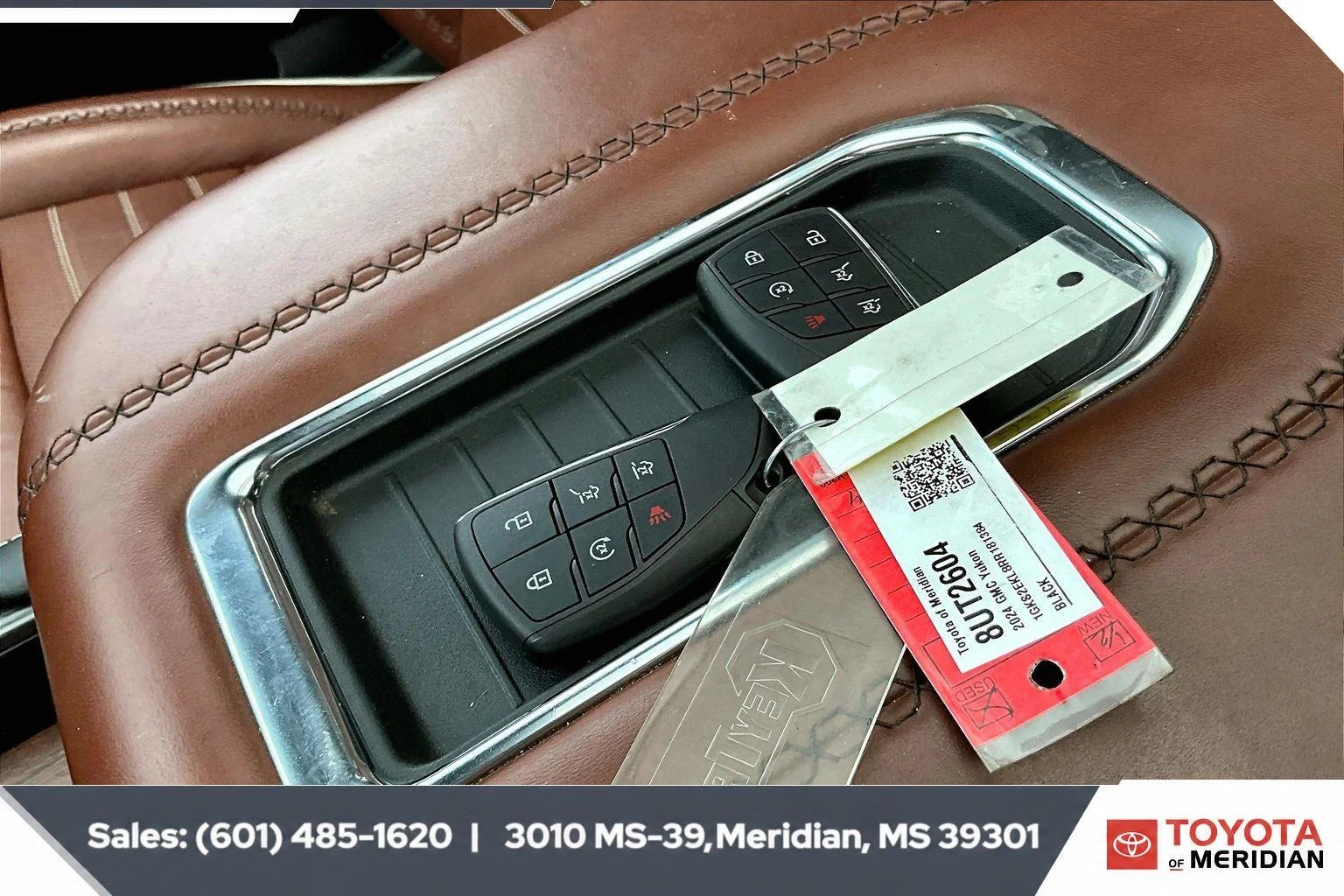 Used 2024 Onyx Black GMC Denali Ultimate image 9