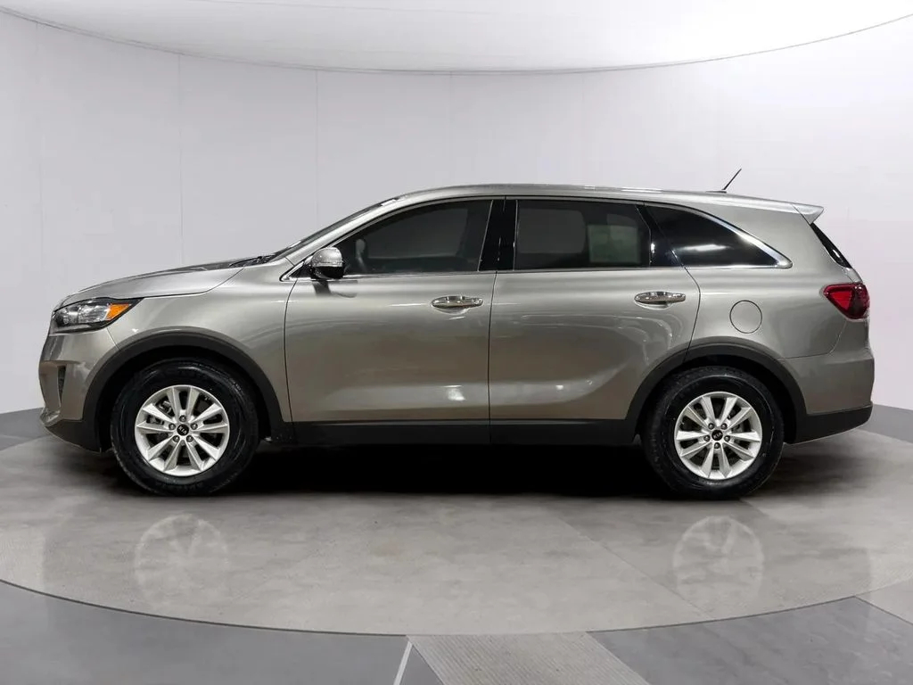Used 2019 Titanium Silver Kia LX image 6