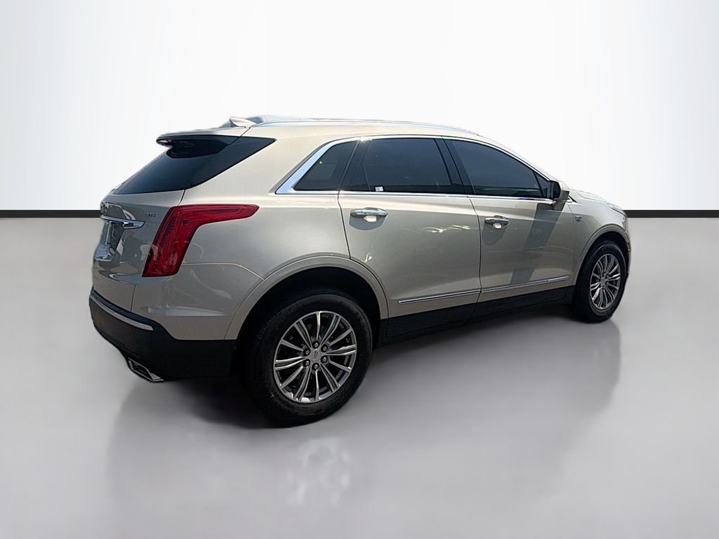 Used 2017 Silver Cadillac Luxury image 5