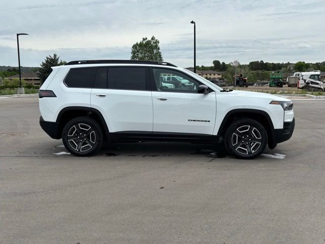 New 2026 Bright White Clear-Coat Exterior Paint Jeep Laredo image 6