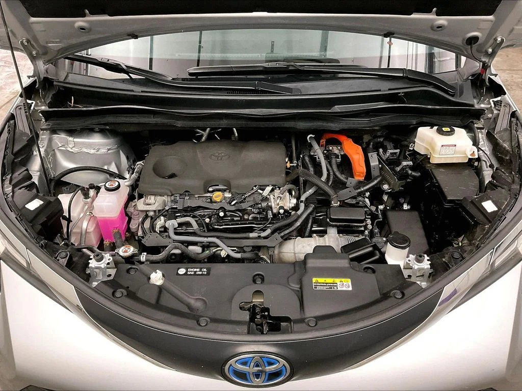 Certified Used 2023 Silver Toyota LE image 14