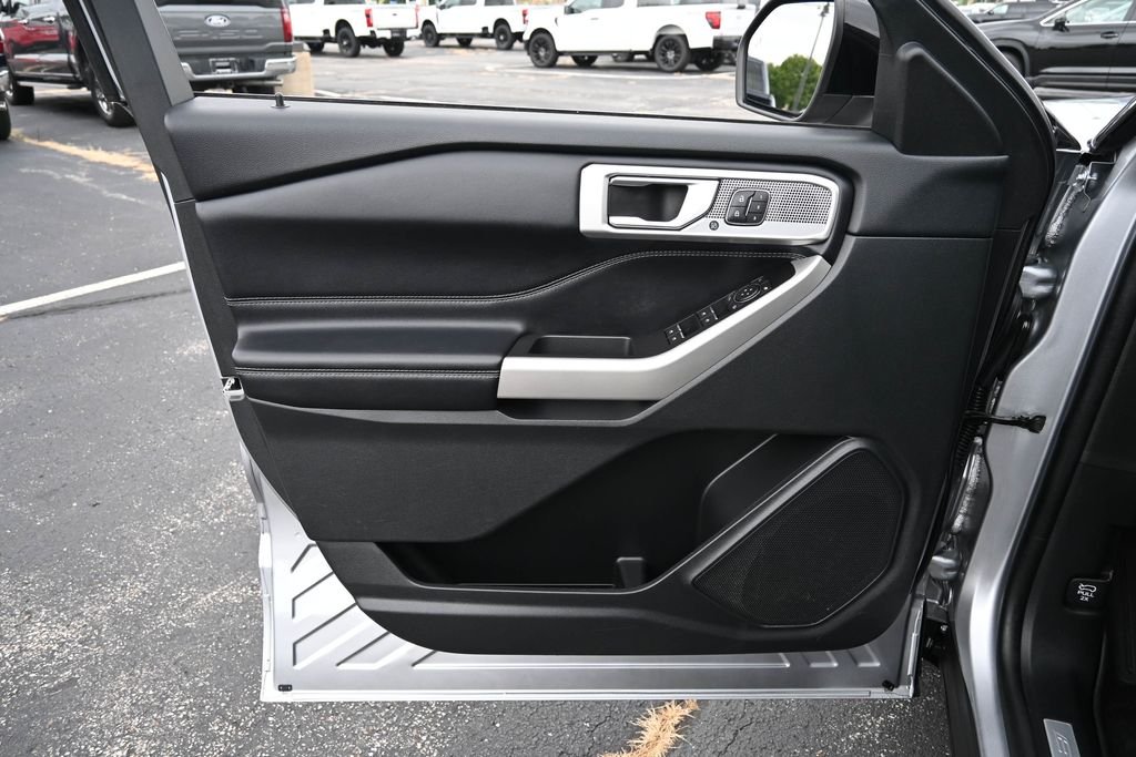 Certified Used 2021 Silver Metallic Ford Limited image 23