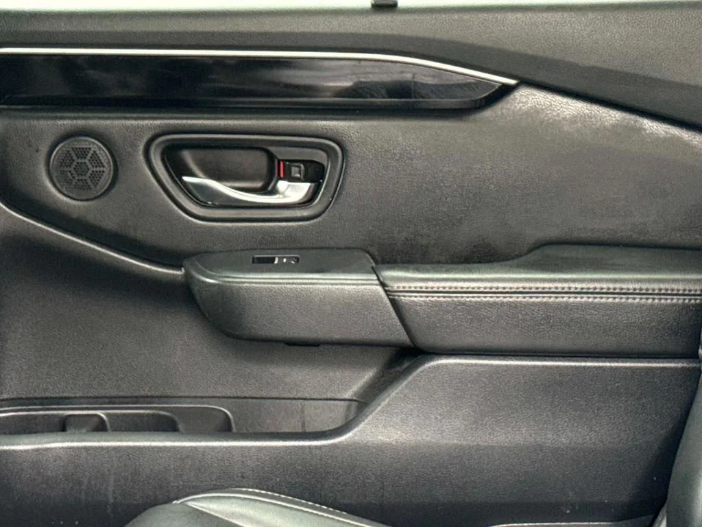 Used 2023  Honda Touring image 5