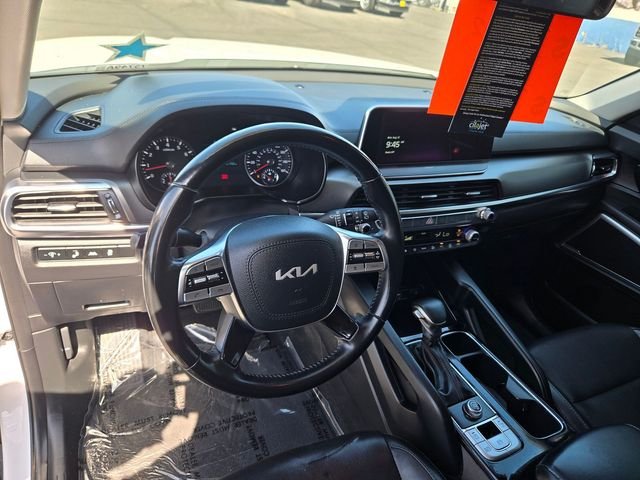 Used 2022 White Kia LX image 6