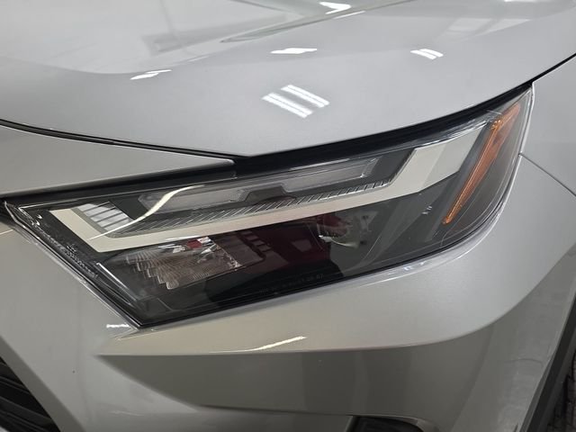 Certified Used 2025 Silver Toyota XLE image 25
